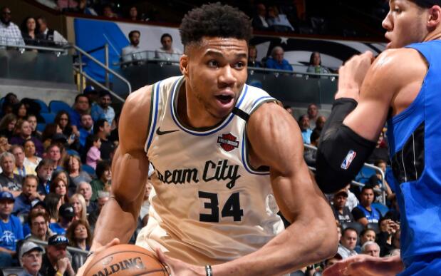  字母哥暴扣统治禁区雄鹿轻取尼克斯豪取八连胜